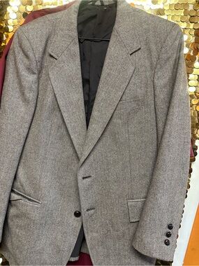 Men's Gray Herringbone Two-Button Blazer